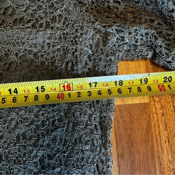 Chico's Muted‎ Green Lace Knit Women's Top size 1 - Picture 9 of 13